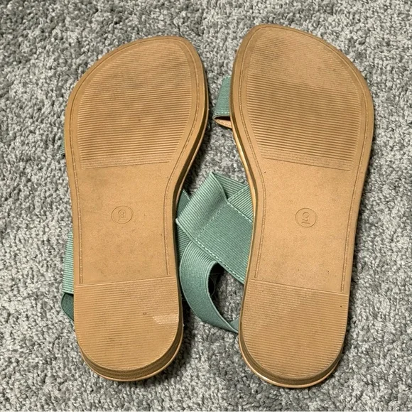 Universal Thread Strappy Sandals | Size 9 - Picture 3 of 4